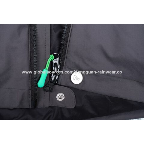 Veste extérieure imperméable grise de haute qualité avec le rembourrage