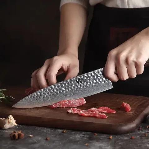 Couteau de Chef Professionnel Japonais en Acier Damas de 8 Pouces