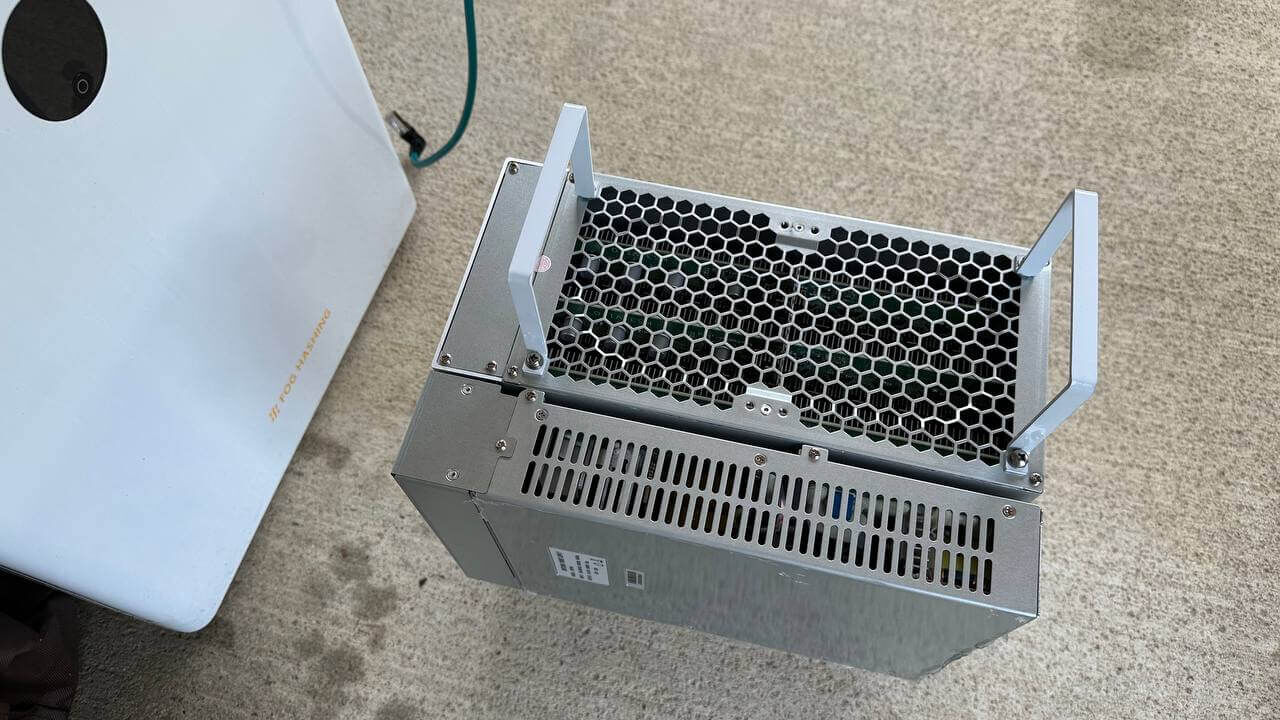 Immersion Cooling Tank Kit For S19 Pro | Asic Miner Water Cooling System |  Full Set - China Wholesale Antminer S19 Cooling Box $290 from Shenzhen  Apexto Electronic Co., Ltd | Globalsources.com