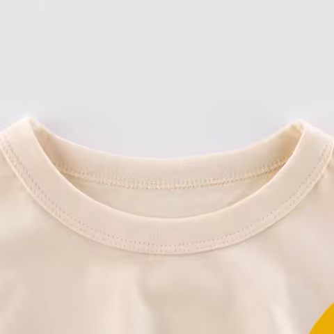Individuell bedruckte Oversize-Baby-T-Shirts: Sonnige Babykleidung mit schneller Lieferung