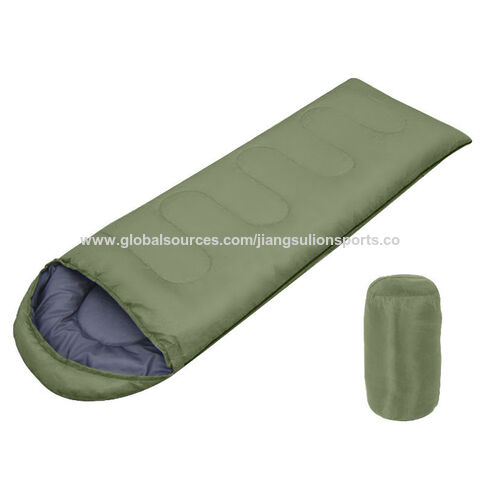 Tragbarer 3-Jahreszeiten-Schlafsack für Camping, komfortabel und leicht