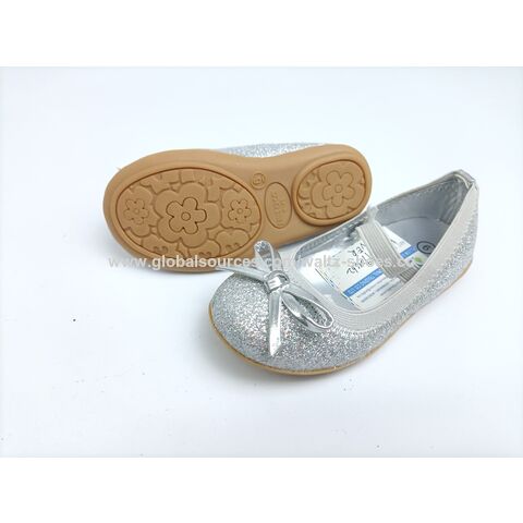 Sapatos clássicos de vestir para menina, confortáveis sapatilhas de bico fino estilo Slip-on, fáceis de calçar e descalçar e confortáveis.
