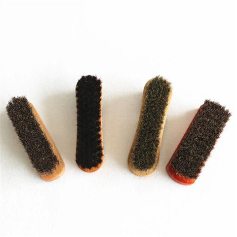 Cepillo de alta calidad para zapatos de baile, fabricado en plástico resistente.