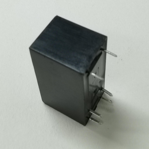 Relais de puissance noir avec isolation 5KV à prix d'usine