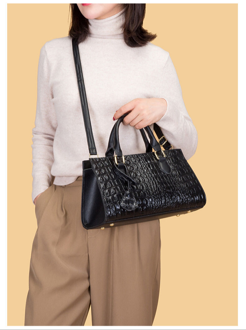 Europe And The United States Retro Fashion Embossed Handbag Shoulder