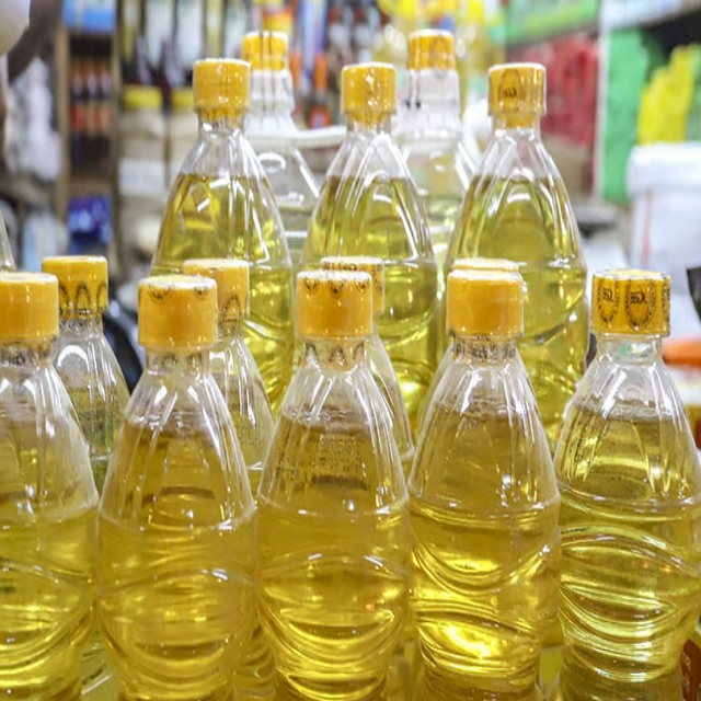 Top Quality Refined Soyabean Oil / Crude Degummed Soybean Oil Available Chap Price 240