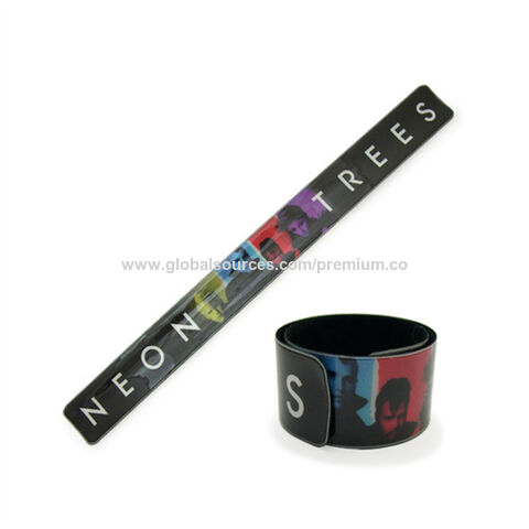 Bracelet à claque en silicone avec logo personnalisé, Bande à claque en silicone avec règle, Divers coloris disponibles