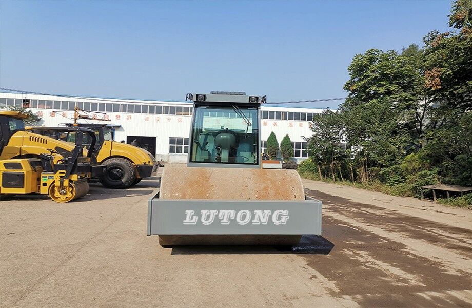 Hot Dri Compactor Hot Selling 12 Tons Hydraulic Drive Single Drum Vibration Amplitude 1.7 ...