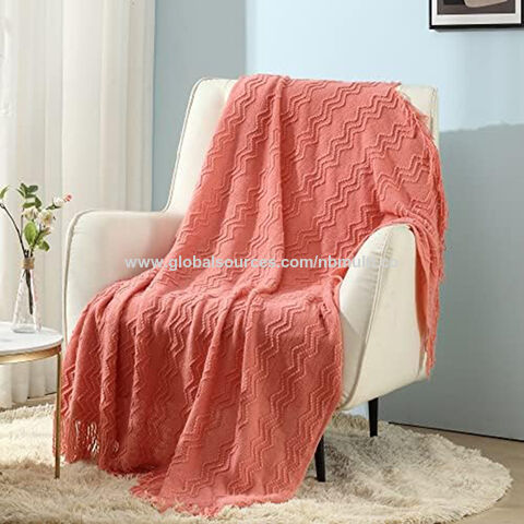 Couverture tricotée douce et confortable en acrylique gaufré de taille personnalisée MU, couverture tricotée épaisse de couleur unie pour le printemps, l'été et l'automne