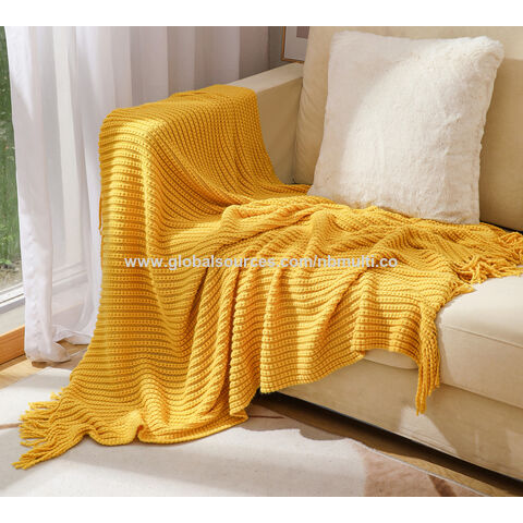Couverture moderne tricotée à pompons, couleur unie, pour décoration de maison, canapé, fauteuil ou lit, fabriquée en Chine