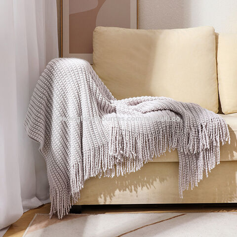 Couverture moderne tricotée à pompons, couleur unie, pour décoration de maison, canapé, fauteuil ou lit, fabriquée en Chine