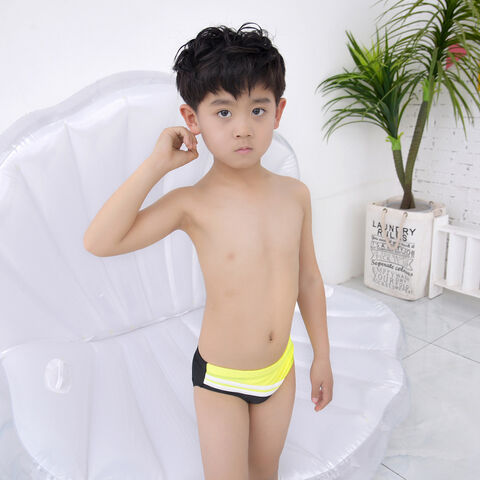 Real Madrid Badehose Für Jungen - Offiziell Lizenziert & Super Bequem