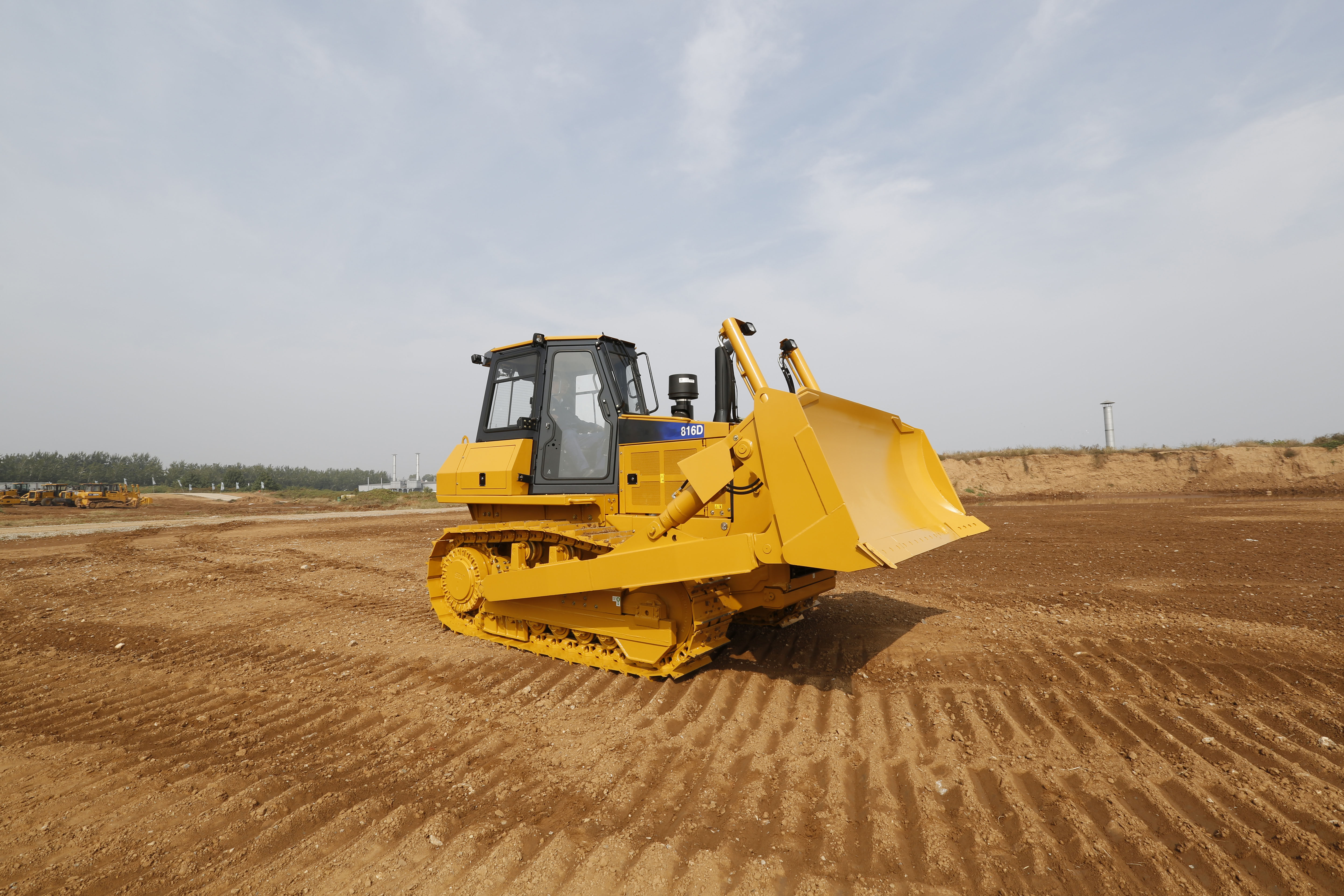 Bulldozrer 160 Hp Dozer Sem816d Crawler Bulldozer With Competitive Price In Russia ...