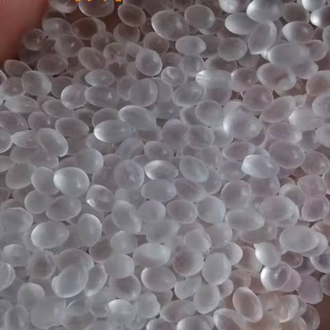 Vente d'usine Prix compétitif Granulés semi-transparents Masterbatch d'élastomère pour produits en mousse EVA