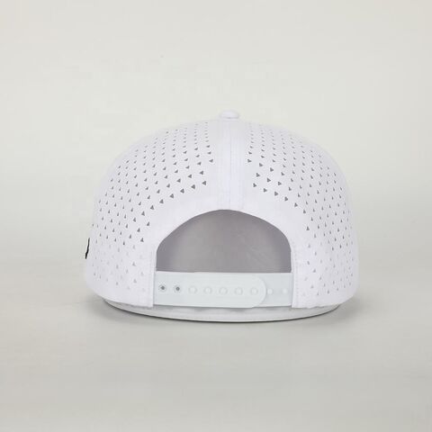 Gorra de béisbol neutra de poliéster con logotipo bordado de alta calidad, gorra deportiva impermeable de 5 paneles con corte láser.