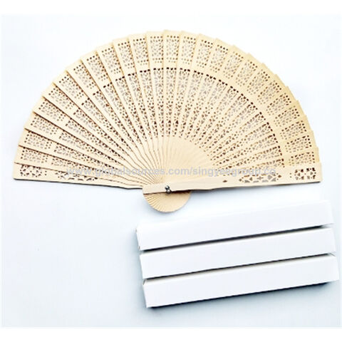 Abanico plegable de madera para bodas con embalaje opcional en 4 estilos diferentes.