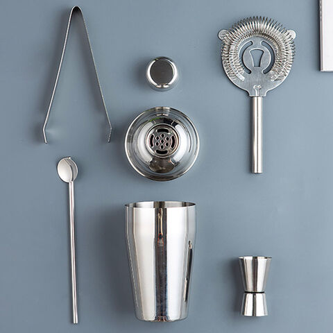 5-teiliges Edelstahl Barzubehör Set. Enthält 750 ml Shaker, Jigger, Eiszange, Barsieb & Barlöffel.