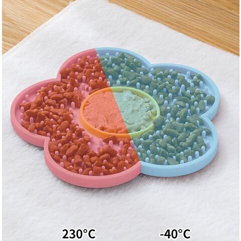 Nueva alfombrilla para lamer mascotas con diseño de girasol, bandeja de silicona de dos colores para lamer, lindos suministros para mascotas para perros y gatos al por mayor