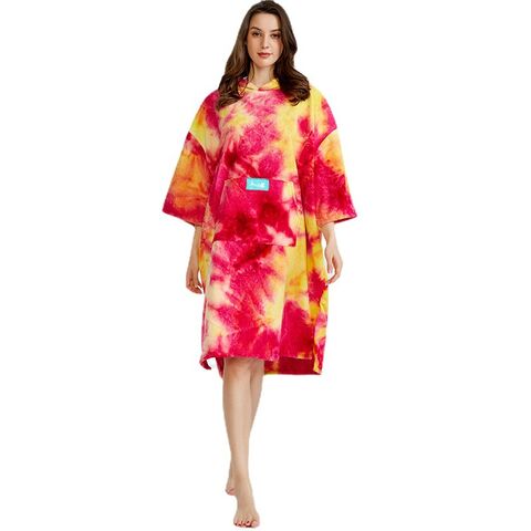 Toalha de praia tipo capa com tie-dye, roupão de microfibra absorvente de secagem rápida, toalha de praia prática com capuz para mulher