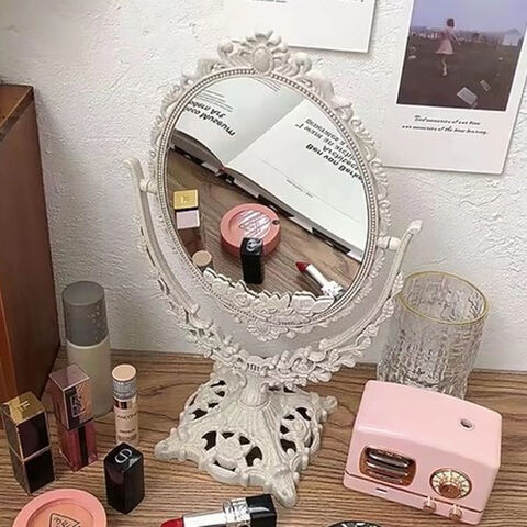 JJ Retro Muster Weiß Desktop Make-up Spitze Dekor Doppelseitiger Spiegel Tragbarer Kosmetischer Mini-Taschen-Reisespiegel aus Kunststoff