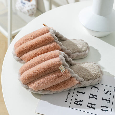 Custom free sample puffy slippers house slippers custom slipper boots felt slippers home slippers custom men's slippers