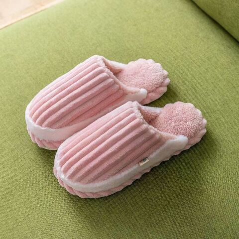 Custom free sample puffy slippers house slippers custom slipper boots felt slippers home slippers custom men's slippers