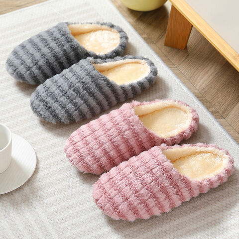 Custom free sample puffy slippers house slippers custom slipper boots felt slippers home slippers custom men's slippers