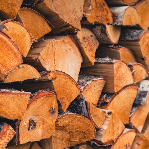 Leña de Aliso de Calidad y Tendencia / Leña de Haya Secada al Horno en Bolsas de 15 kg a la Venta en Italia