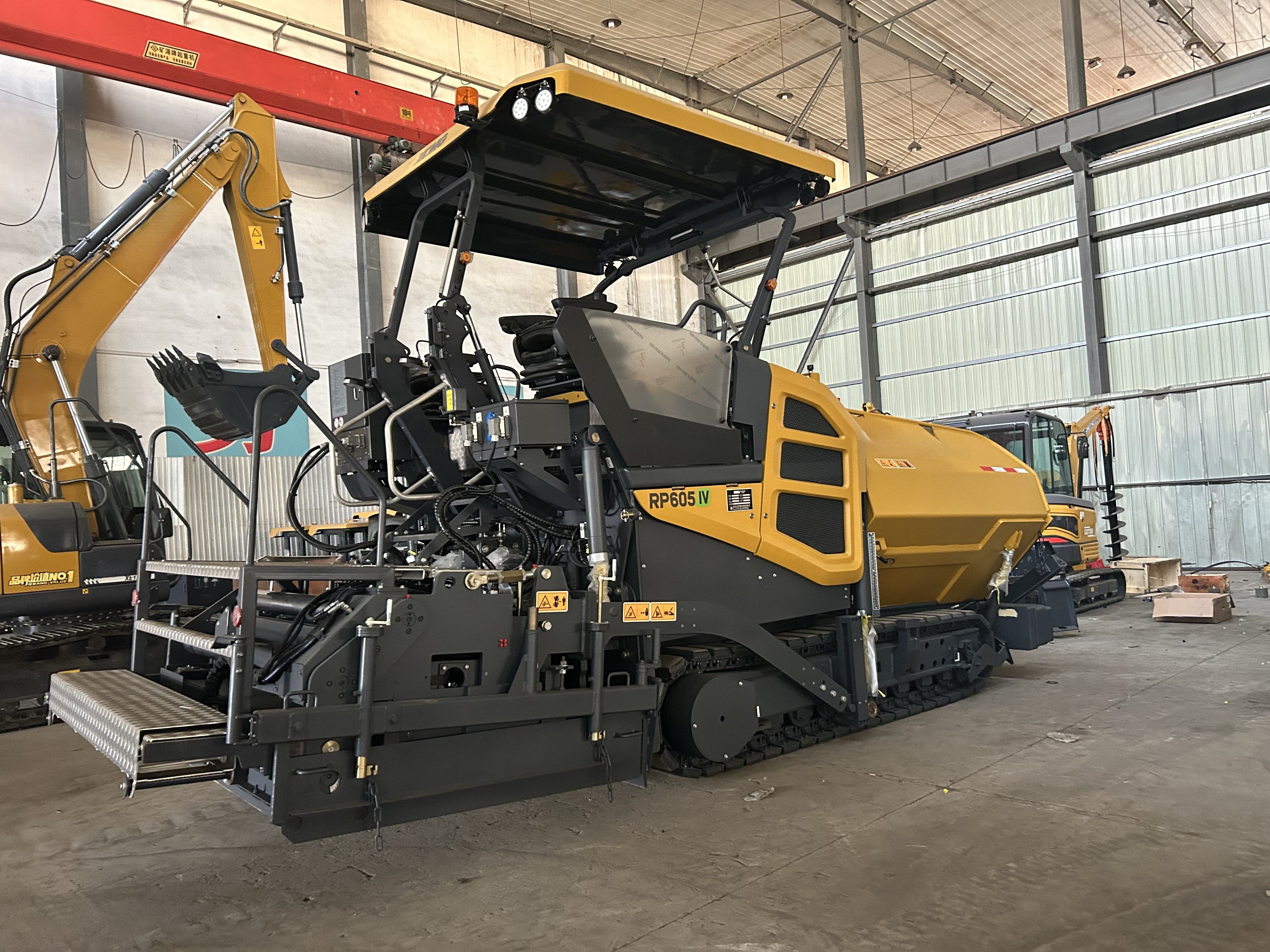 Piave R Brand Factory Price New 6m Asphalt Concrete Paver Rp605 Road Paver $40000 ...