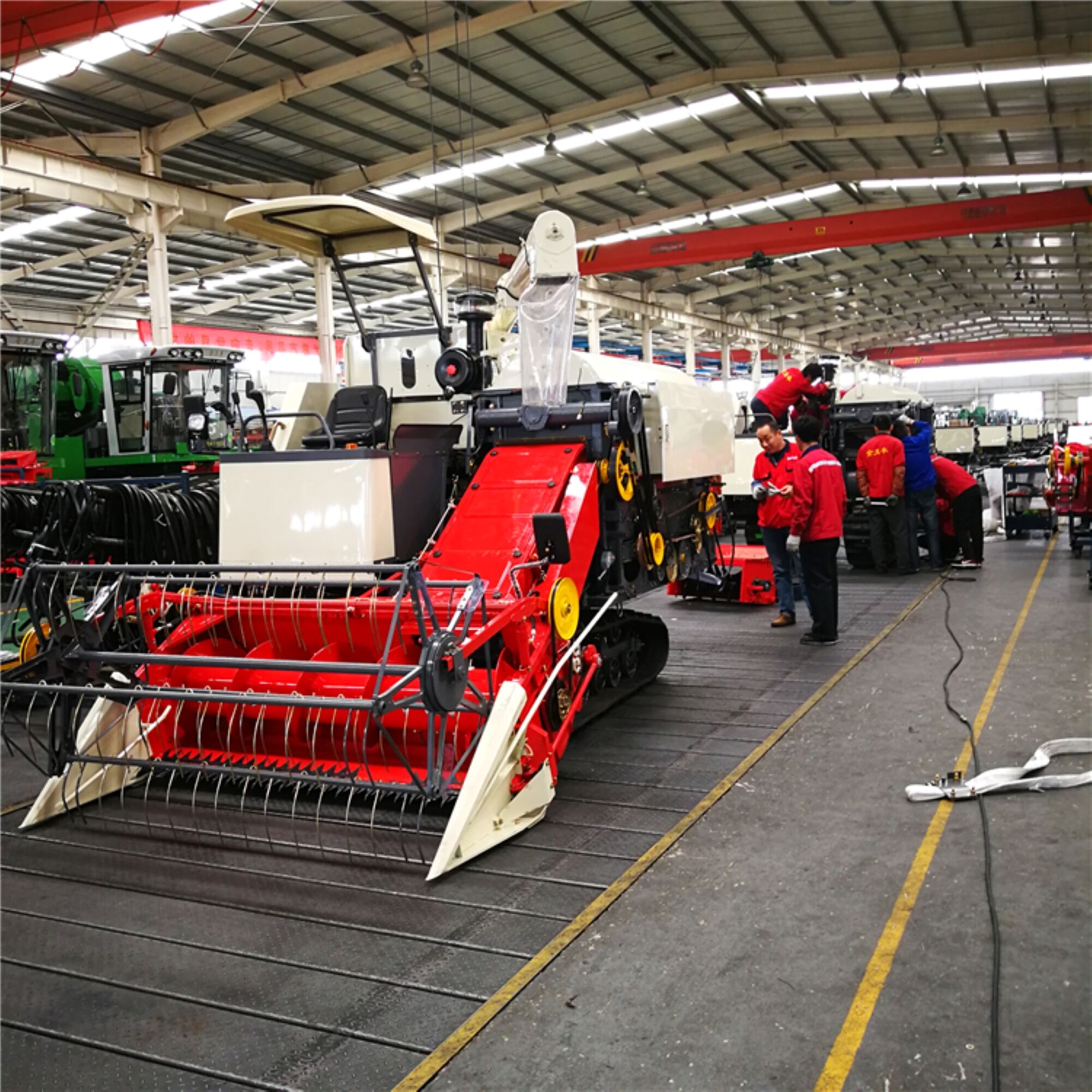 Chinese New Harvester 4lz-5 Combine Harvester For Rice And Wheat ...