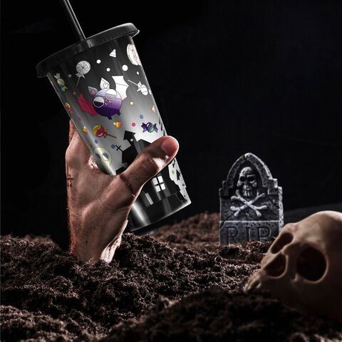 Copo de palha de plástico de verão com mudança de cor de castelo de Halloween criativo personalizado de 24 onças, copo de mudança de cor em caixa de cor
