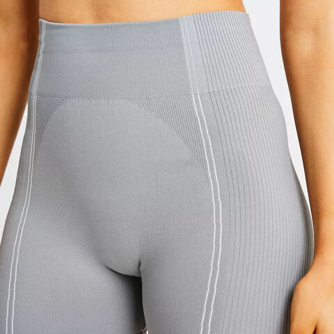 Leggings cortos de yoga de cintura alta con detalles de canalé a la moda, ropa de gimnasio, pantalones cortos deportivos sin costuras personalizados para mujer