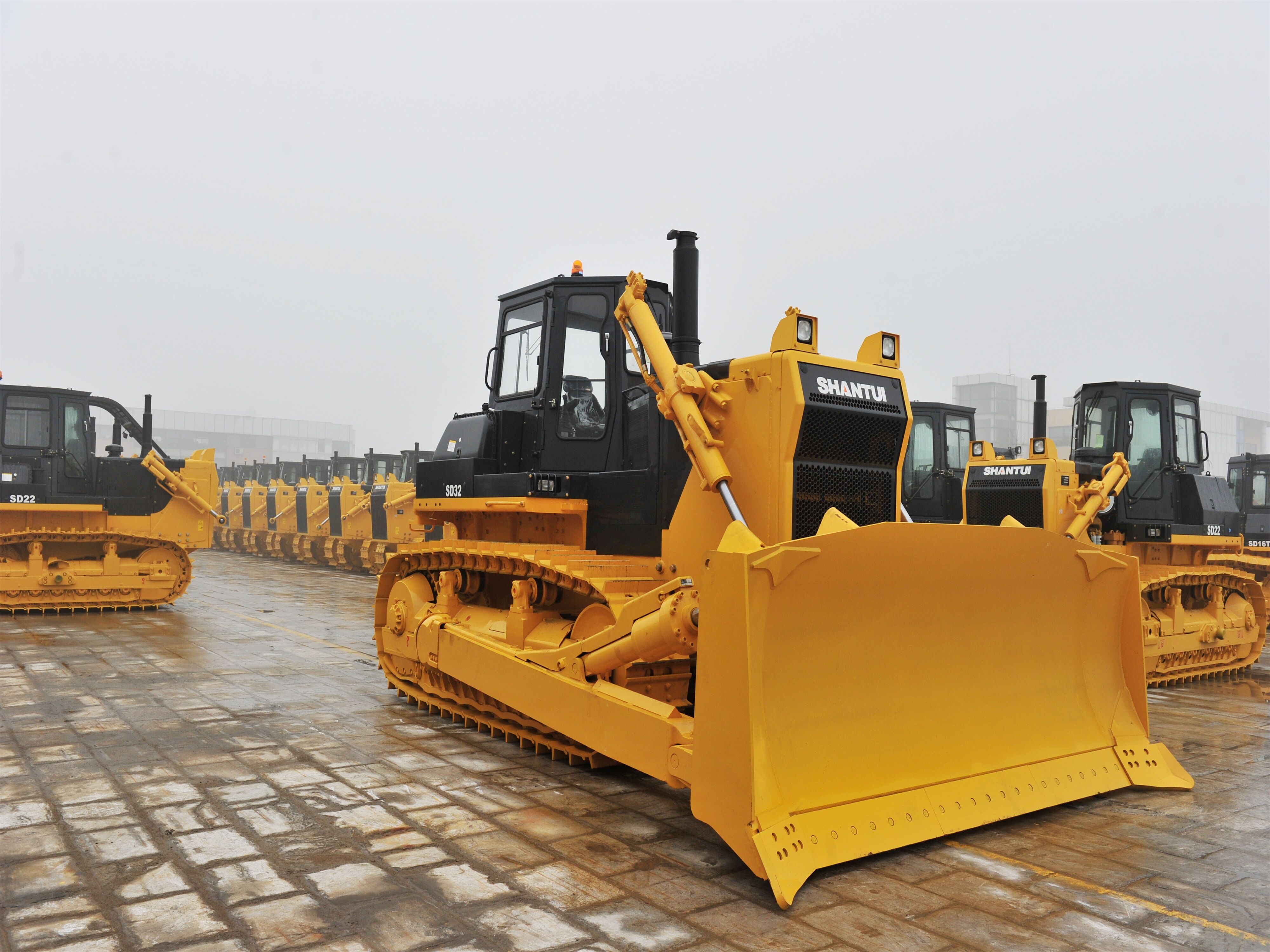 Chinese Hydraulic Bulldozer 320 Hp Crawler Bulldozer Sd32 Dozer ...