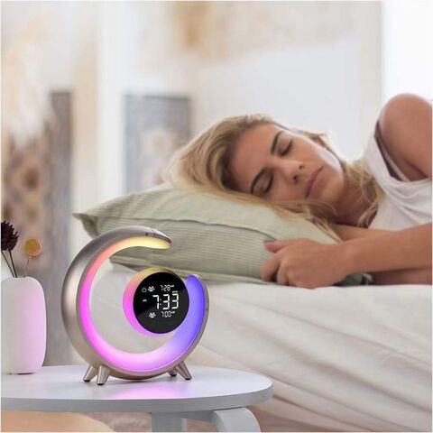 Neue RGB-Beleuchtung Ambient Beleuchtung Wecker Snooze LED Nachttischlampe Wireless Lautsprecher White Noise Machine G-Form Lautsprecher