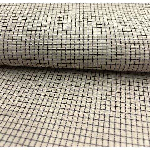 Tissu polyester nylon : Mélange de polyester/nylon avec fil noir et tissage ripstop pour sacs fourre-tout et sacs à dos.