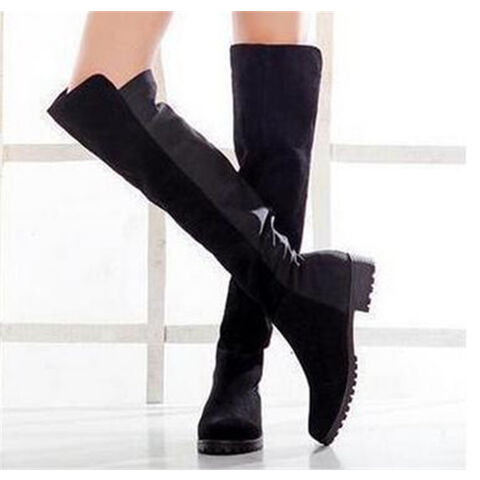 Modische Damen-Stiefel bis zur Wade