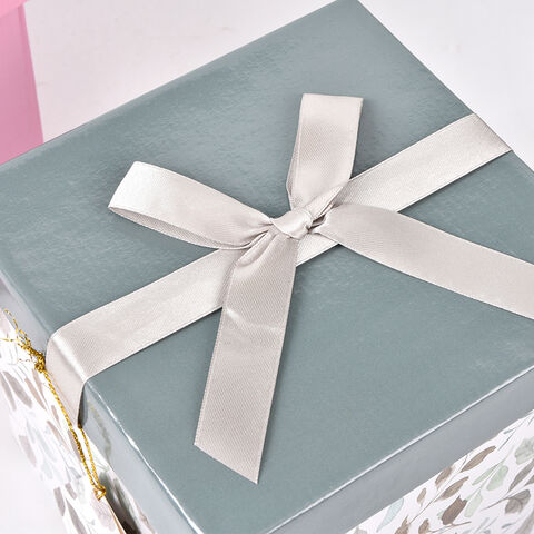 Boîte cadeau de luxe personnalisée en papier, boîte carrée en carton fantaisie avec ruban et étiquette, boîte d'emballage cadeau en gros avec couvercle