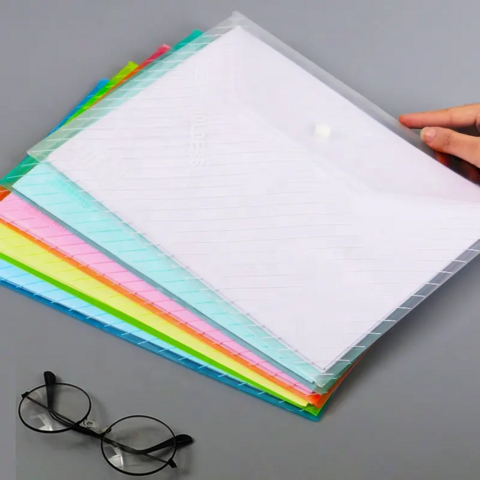 Venta al por mayor de carpetas de documentos, sobres de plástico, carpetas escolares, documentos A4, bolsa de archivos transparente con carpetas de botón a presión