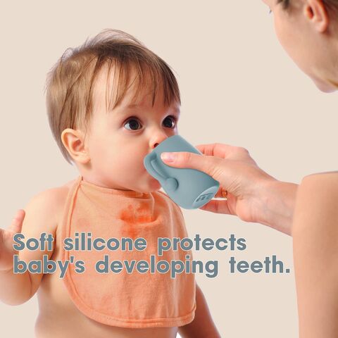 Großhandel 100% Silikon Baby Trainings Becher Unzerbrechlicher Kleinkind Silikonbecher mit Strohhalm