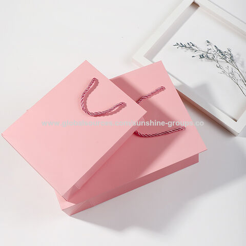 Sac en papier Kraft pour cadeaux, emballage de Noël, sac pour vêtements, logo d'impression personnalisé pour entreprises