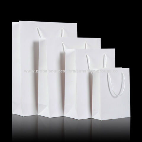 Sac en papier Kraft pour cadeaux, emballage de Noël, sac pour vêtements, logo d'impression personnalisé pour entreprises