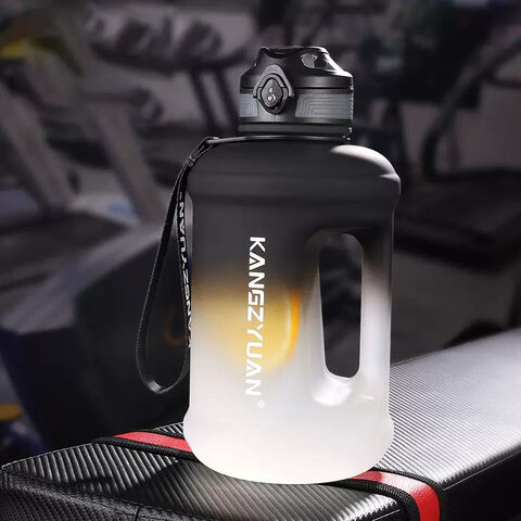 CK098 Preço de fábrica Garrafa de água esportiva portátil de meio galão de plástico, garrafa de água grande com tampa de marcador de tempo motivacional para esportes