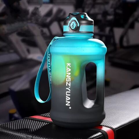 CK098 Preço de fábrica Garrafa de água esportiva portátil de meio galão de plástico, garrafa de água grande com tampa de marcador de tempo motivacional para esportes