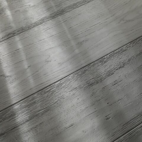 Parquet contrecollé en chêne européen, couleur foncée antique personnalisée, pour sublimer votre intérieur.