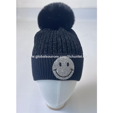 Gorro de Chenilla Negro con Logotipo de Sonrisa y Estilo Personalizado 2025 con Pompón de Piel Superior - Gorros de Invierno al por Mayor