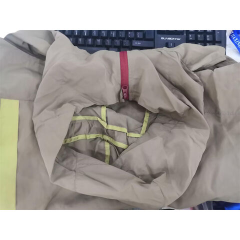 Individuell bestickte, leichte Herrenjacke