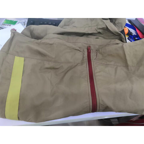 Individuell bestickte, leichte Herrenjacke