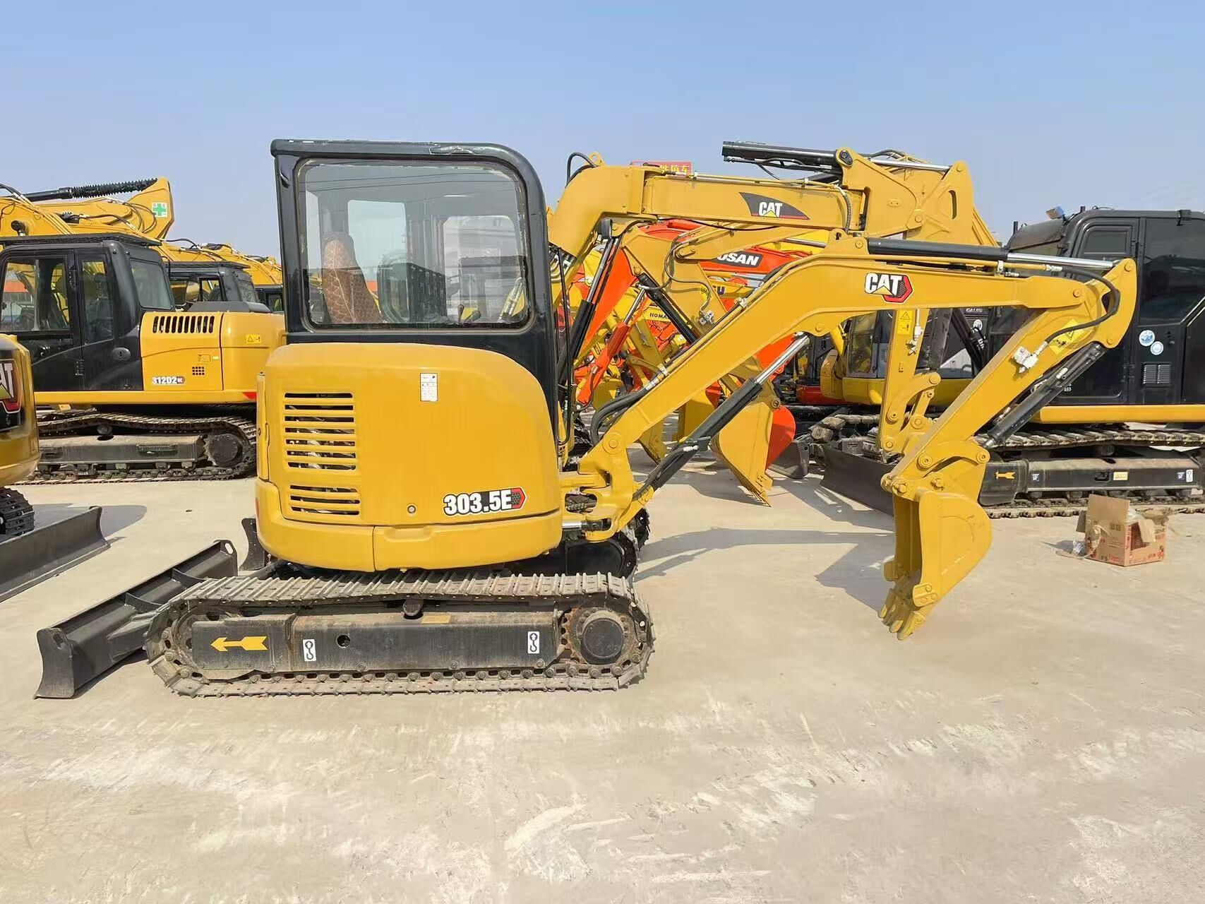 Factory Direct High Quality China Wholesale Used Mini Excavator Cat303 ...