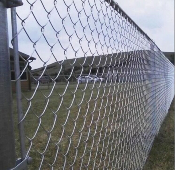 Galvanized Pvc Coated Mesh Rolls Cyclone Wire Chain Link Fence Panels ...