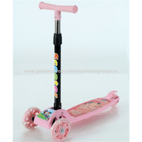 Großhandel Geschenk Klappbarer Kinderroller 2-8 Jahre alt Dreirad Blinkendes Fahrrad Babyroller Spielzeug Kinderwagen